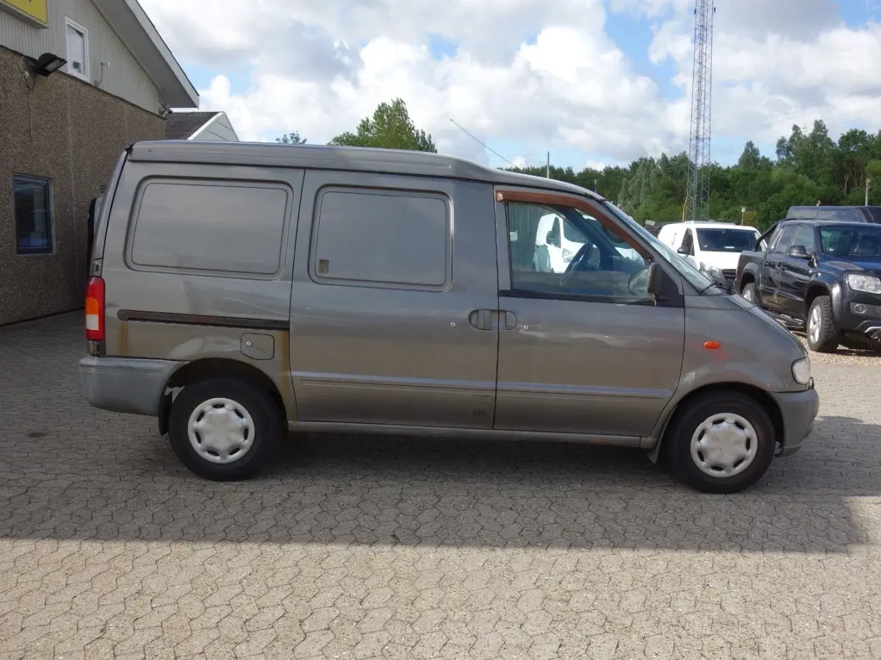 Billede 10 - Nissan Serena 2,3 D