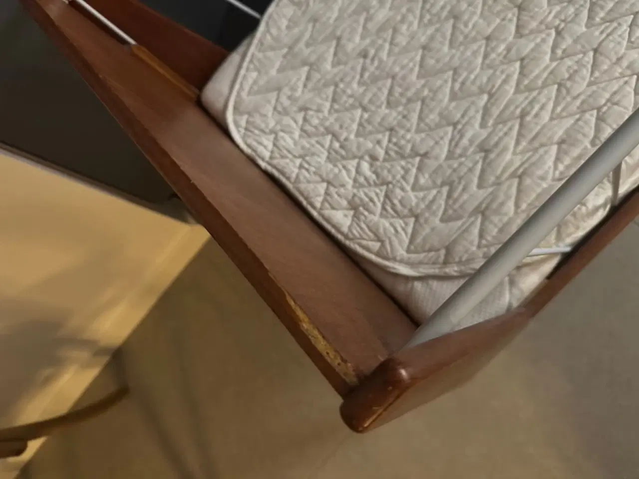 Billede 5 - Tremmeseng i teaktræ