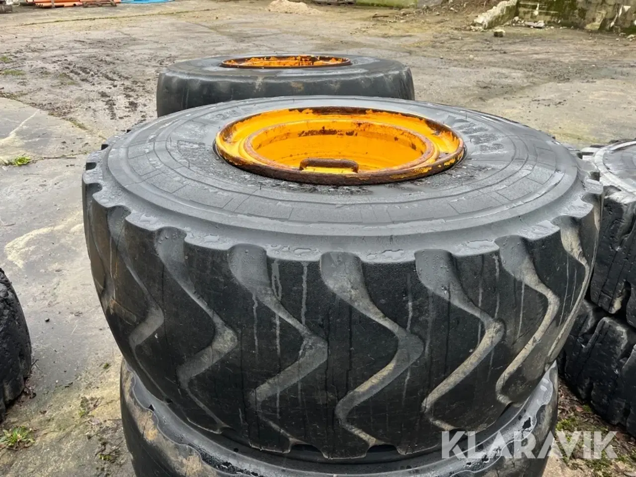 Billede 3 - Komplethjul Michelin til Volvo L110 og 120 - 4 styk