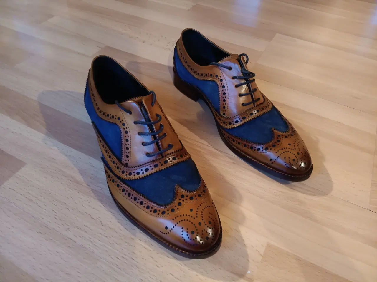 Billede 1 - Lædersko Escaro Royale Derbys