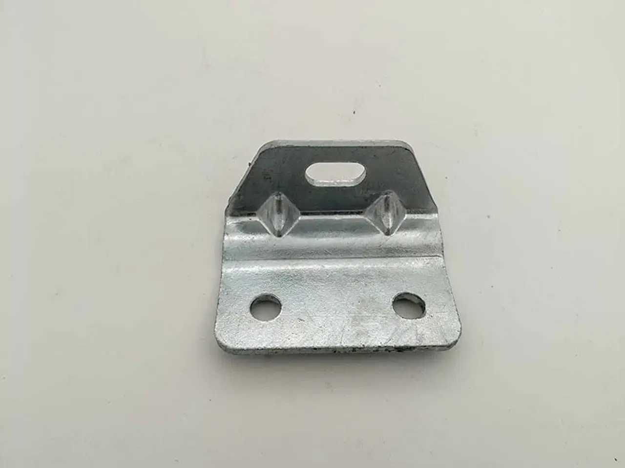 Billede 1 - Beslag til triangel udv. D350