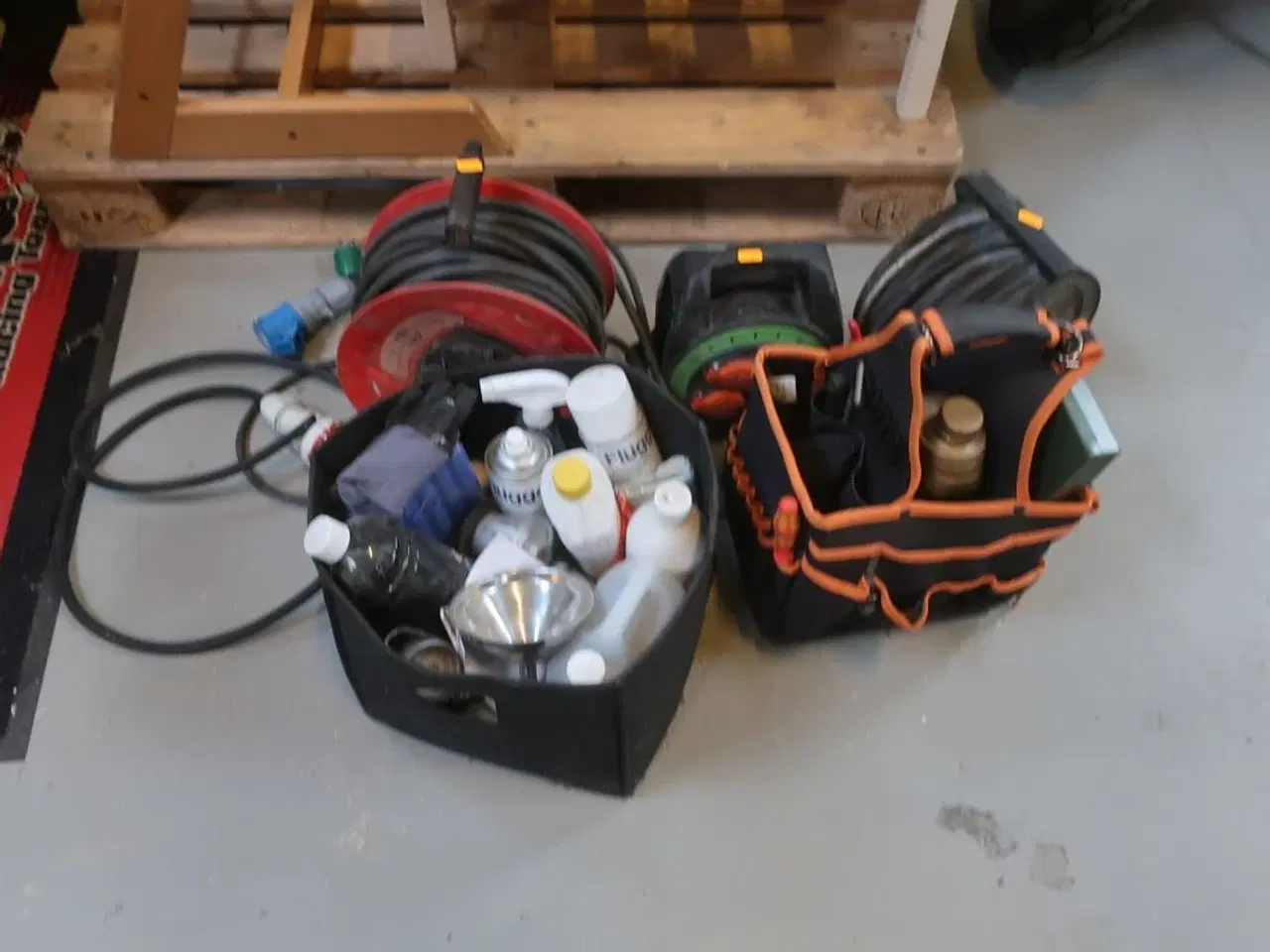 Billede 1 - 3 stk. kabelruller, taske m.m.