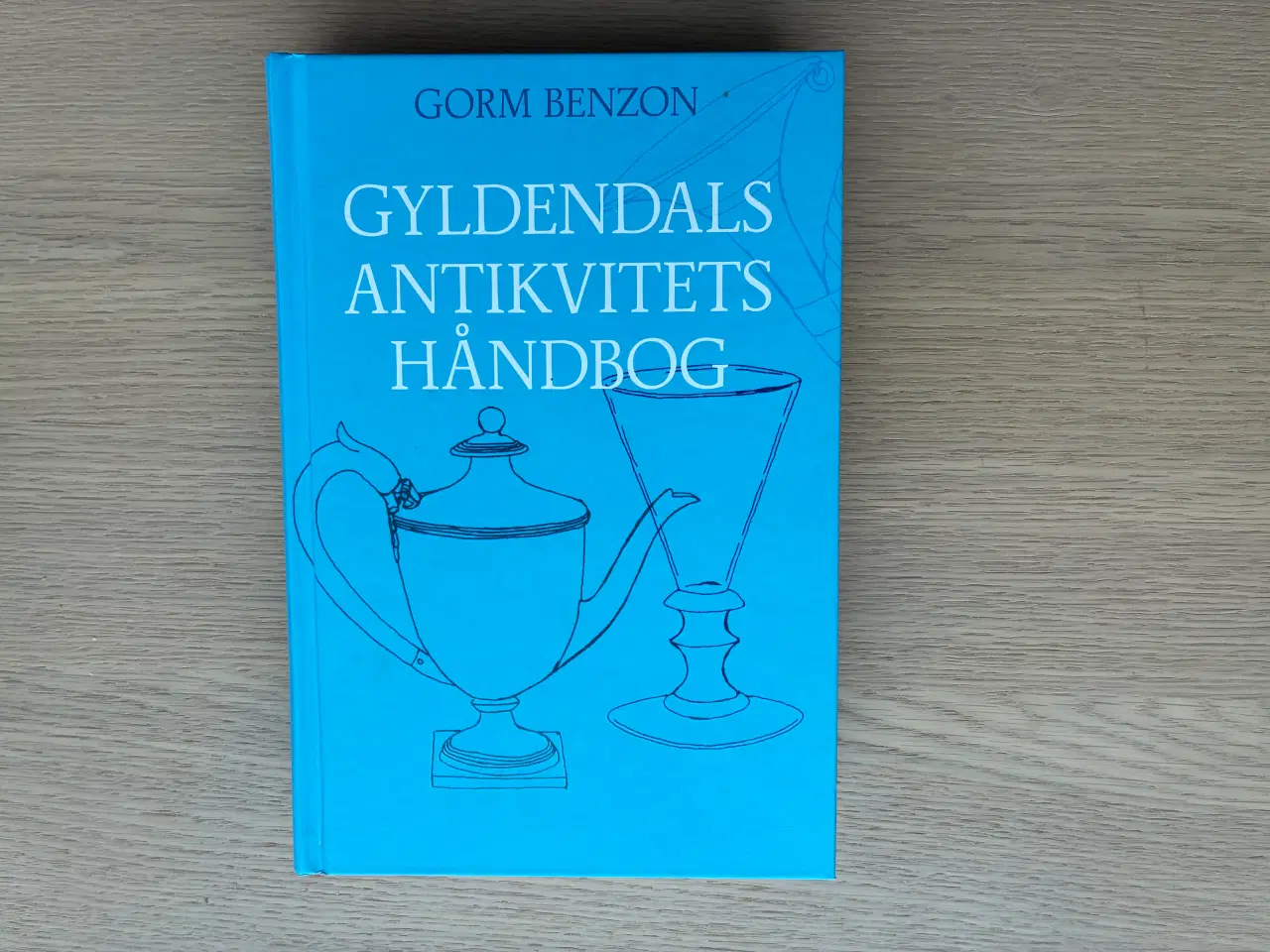 Billede 1 - Gyldendals Antikvitetshåndbog