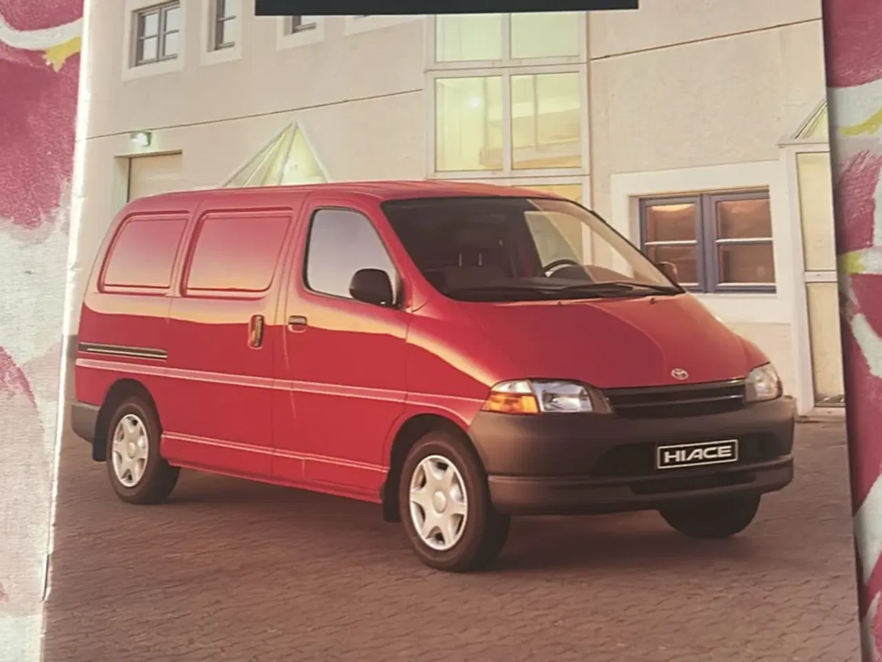 Billede 1 - Brochure med Toyota Hiace 