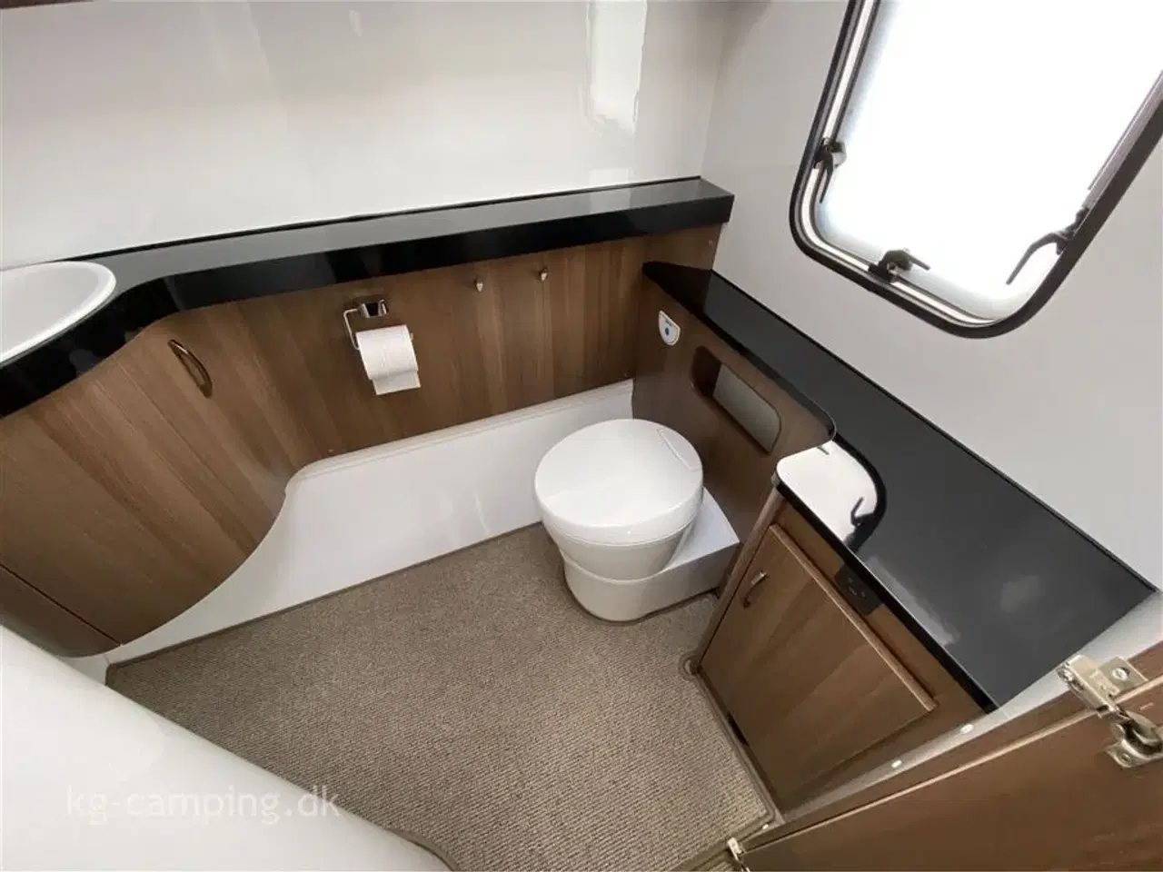 Billede 11 - 2019 - Hobby Prestige 660 WFC Stor siddegruppe og stor vinkel køkken