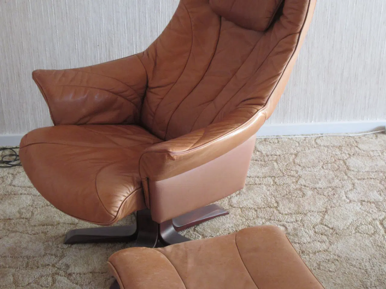 Billede 3 - Brun læder dreje/vippe læderstol/m. skammel