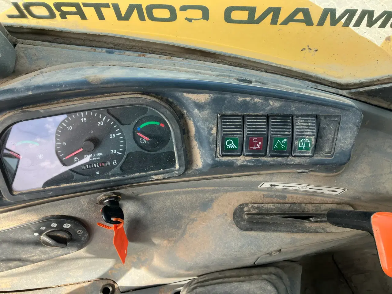 Billede 16 - New Holland LB110B kun 3500 timer