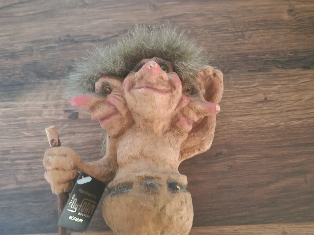 Billede 3 - 3 hovedet norsk trold, NYFORM,håndlavet. Nr 150