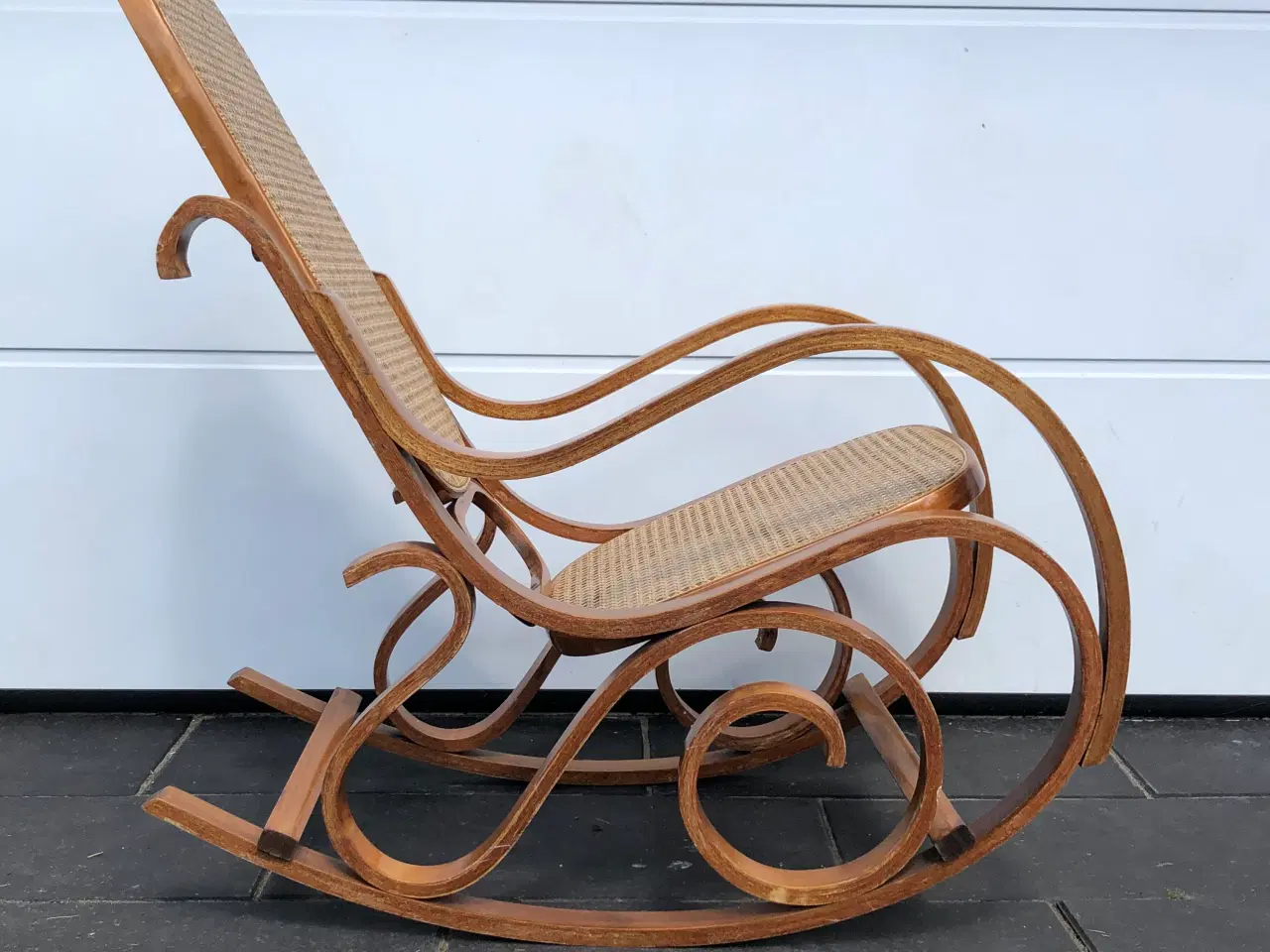 Billede 2 - Smuk Vintage gyngestol med fransk flet