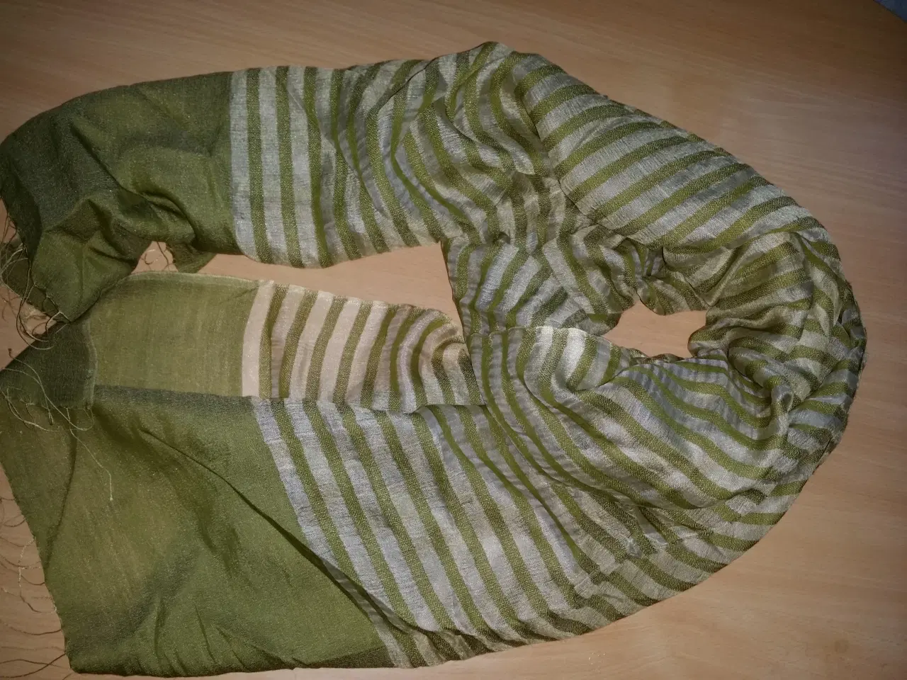 Billede 2 - Tørklæde 	