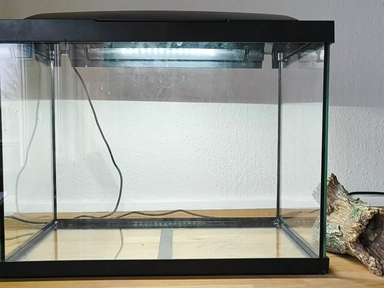 Billede 5 - Begynderakvarium med opgraderet pumpe