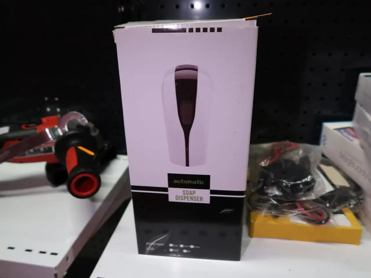 Billede 7 - Sæbedispenser, div. Værktøj m.m.