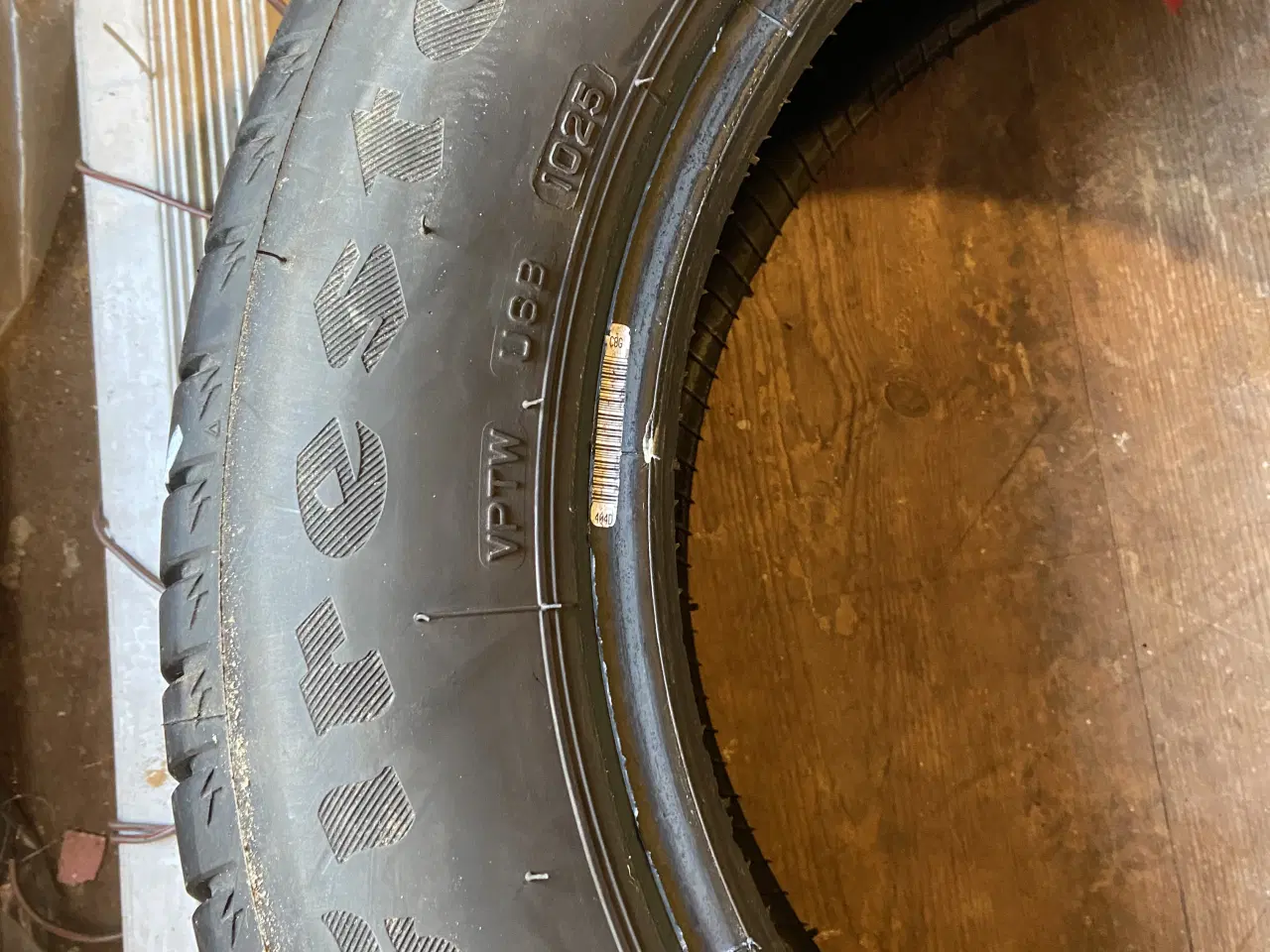 Billede 2 - Næsten nye sommerdæk