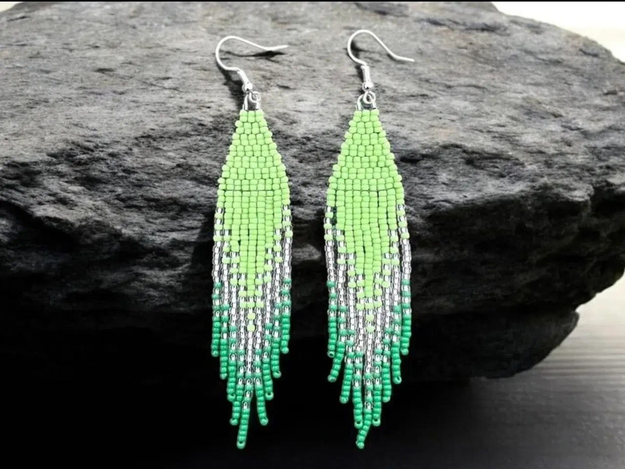 Billede 1 - Grønlandske øreringe, håndlavede 