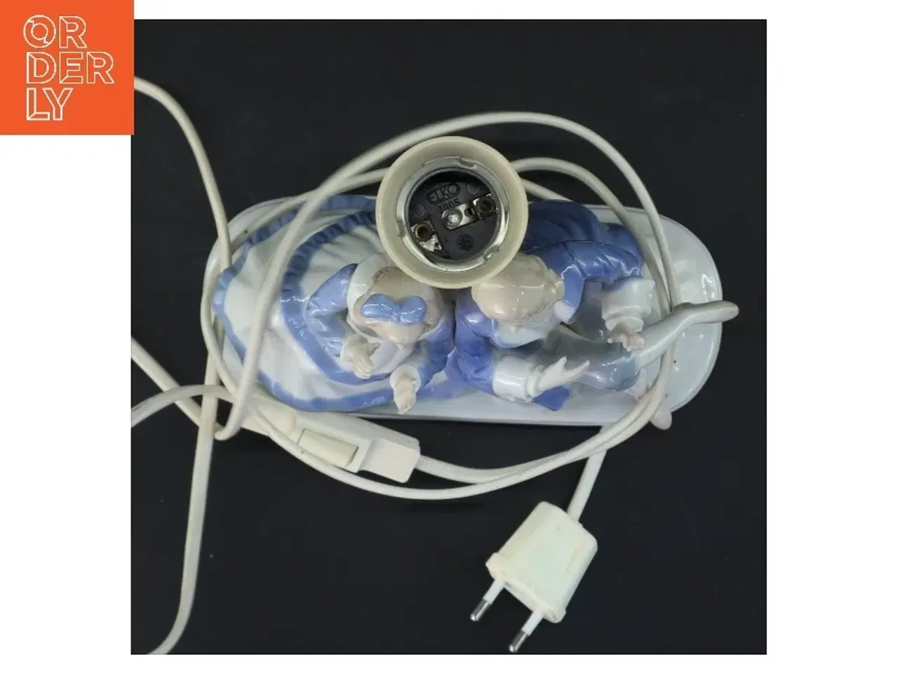 Billede 3 - Porcelæn bordlampe med figurine par (str. 23,5 cm)