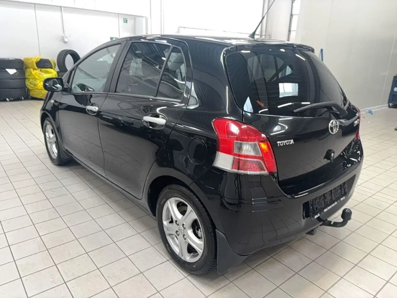 Billede 2 - Toyota Yaris 1,3 Man.6, 5D. 99HK 5d