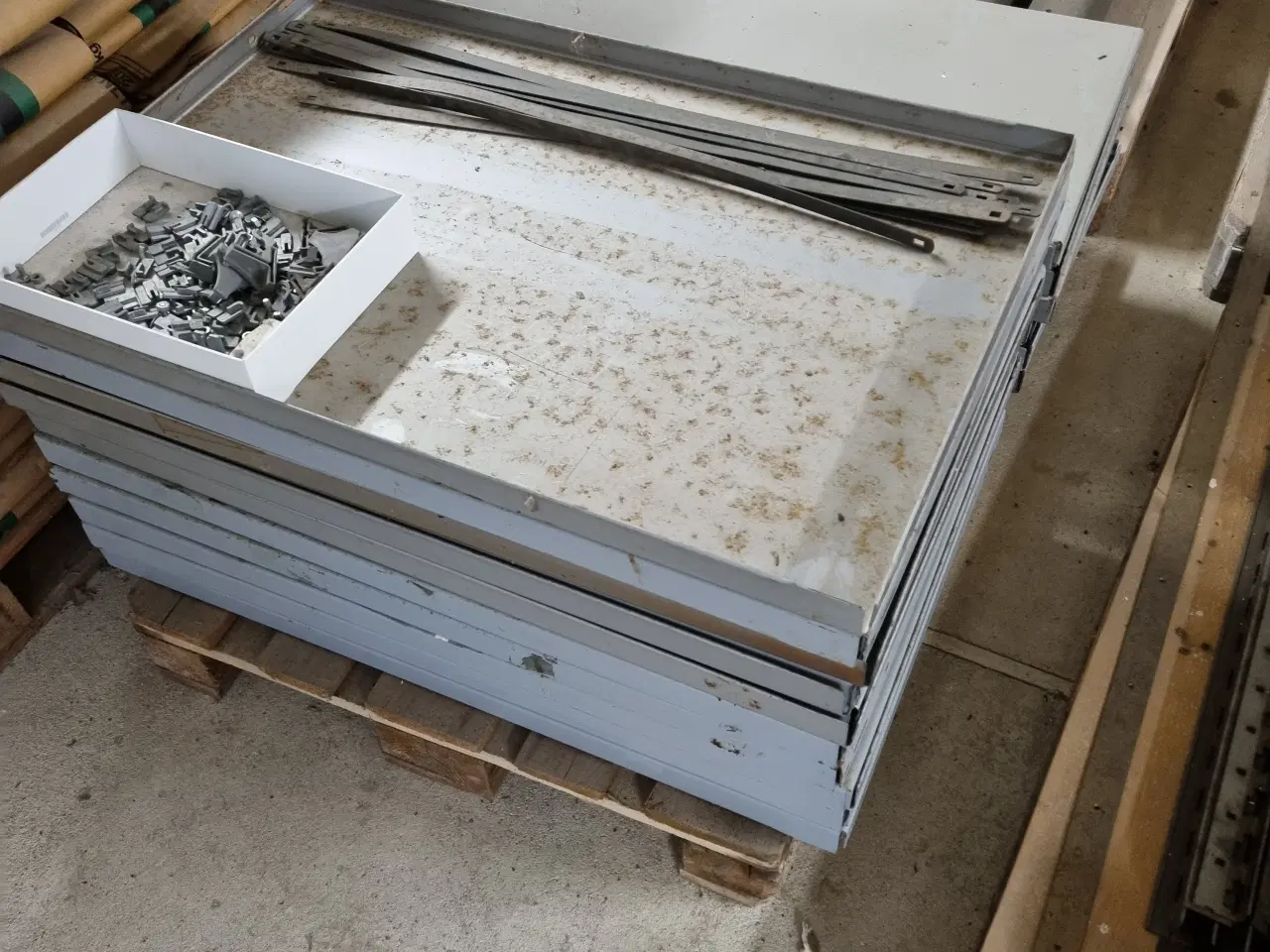 Billede 2 - Stålreoler sælges