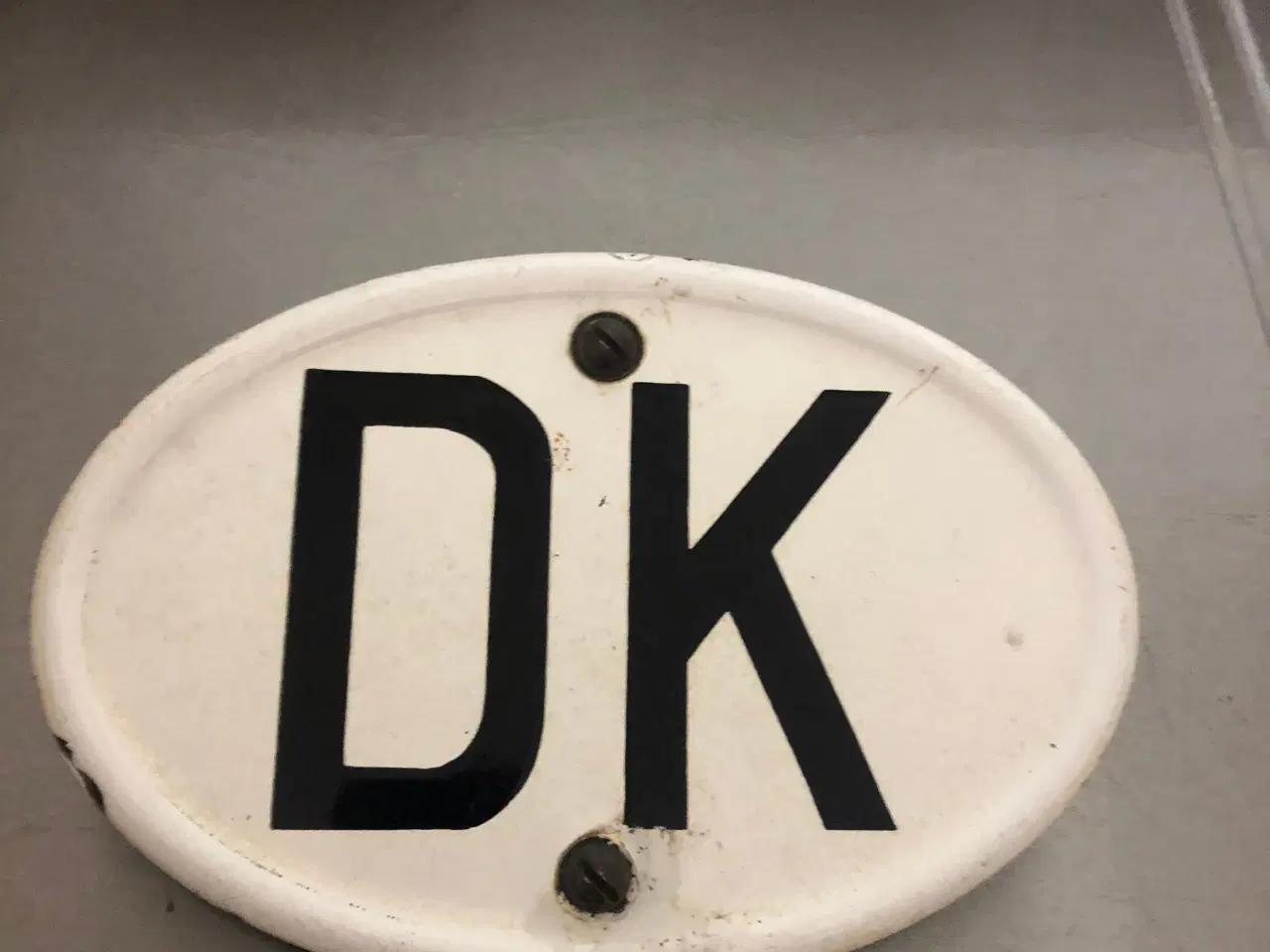 Billede 2 - DK emaljeskilt fra veteranbil