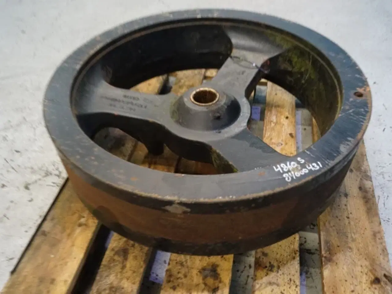 Billede 3 - New Holland 4860 Svinghjul 84000431