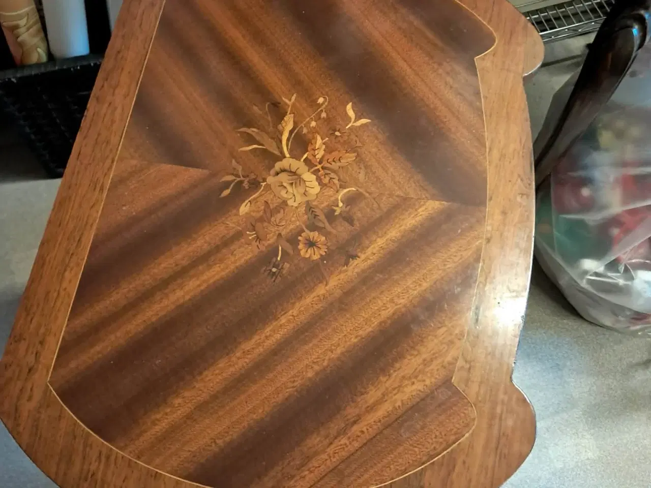 Billede 3 - Kommode evt. i fransk Louis XV- stil. Antik.