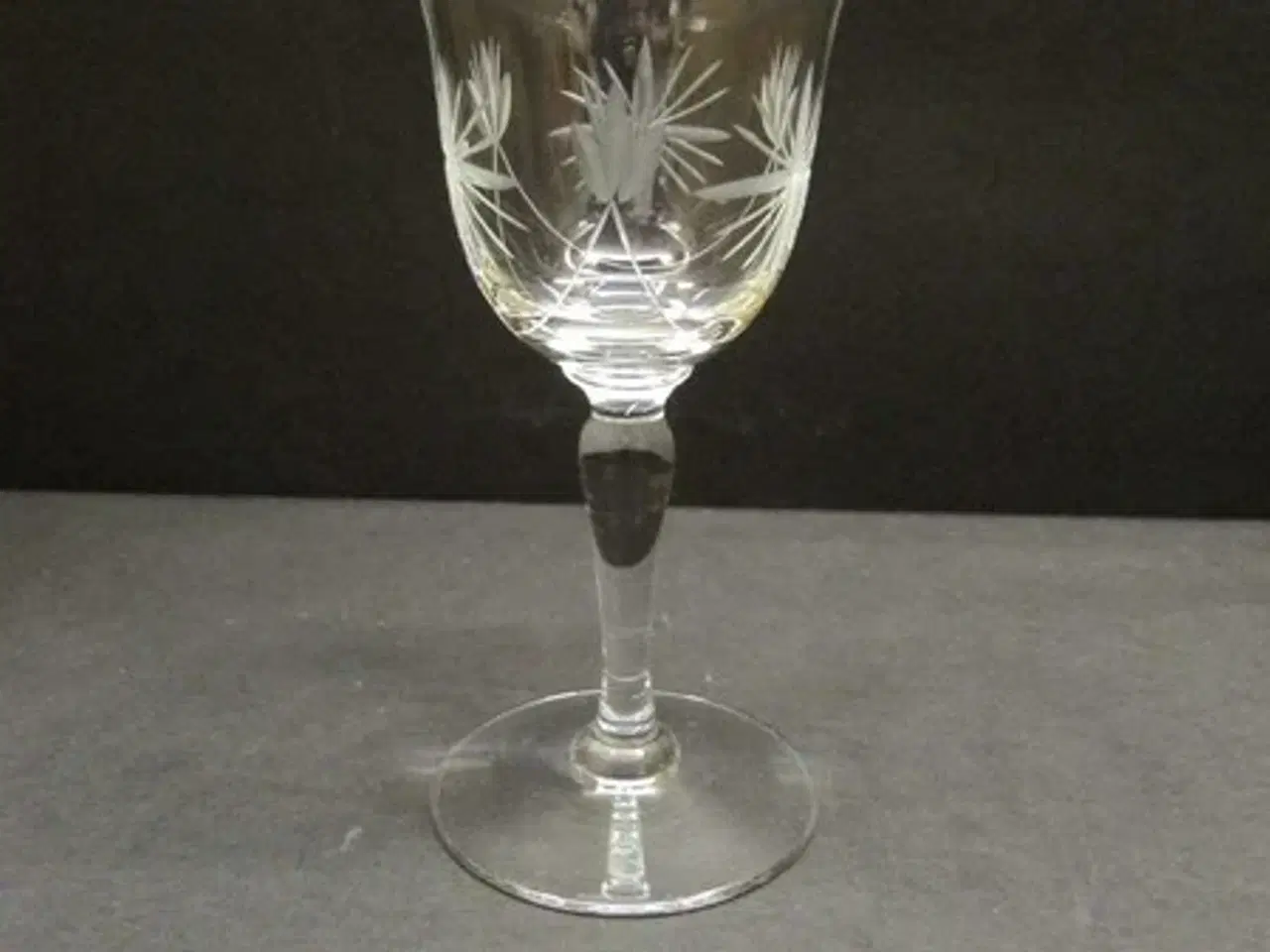 Billede 1 - Gl. Paris Rødvinsglas. H:152 mm.
