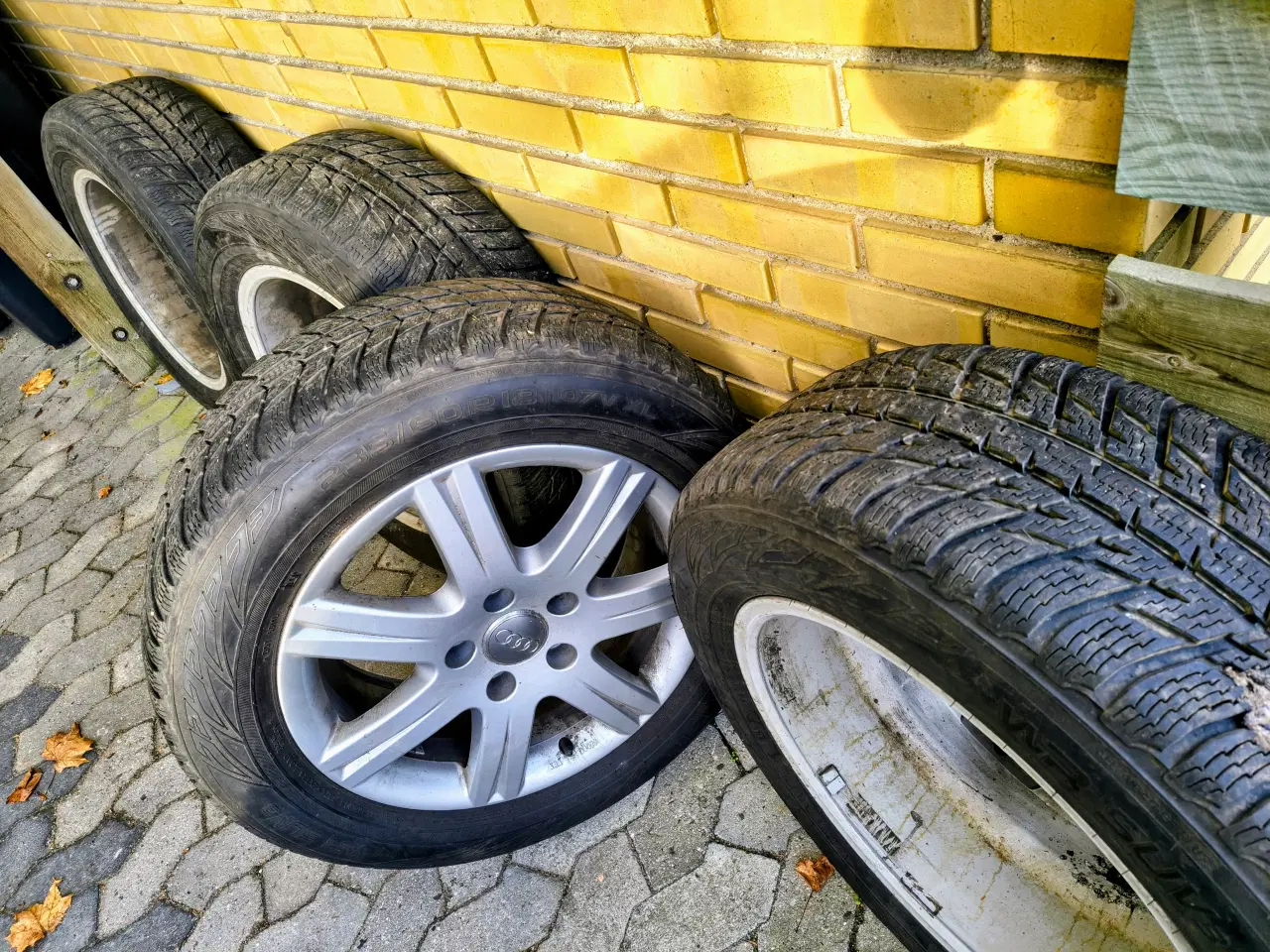 Billede 2 - Vinterhjul på alu 235/60 R18