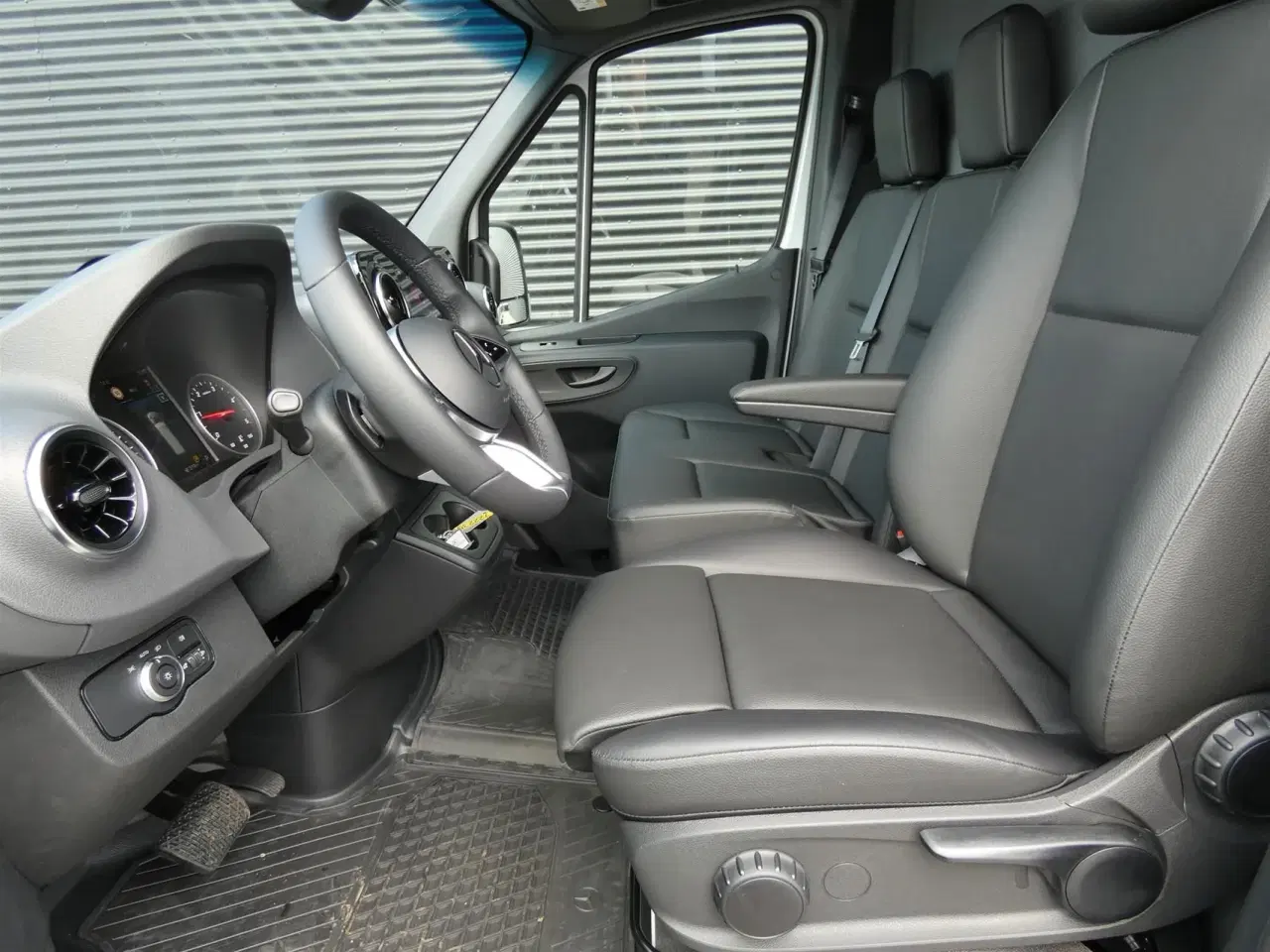 Billede 9 - Mercedes-Benz Sprinter 317 2,0 CDI A2 Pro 9G-Tronic 170HK Van 9g Aut.