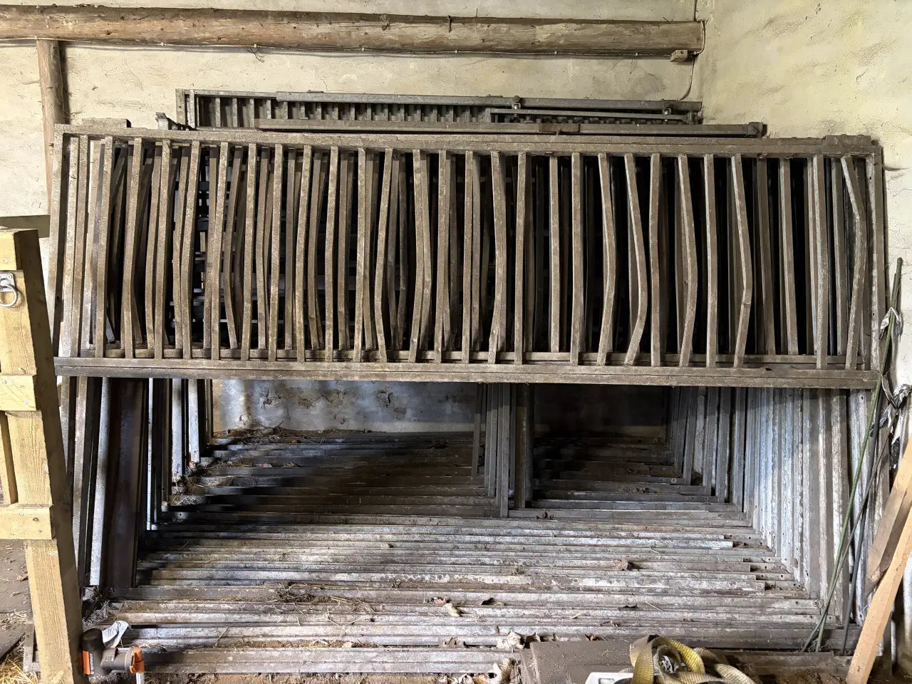 Billede 1 - Galvaniserede hestebokse 7 stk (22 døre/vægge)