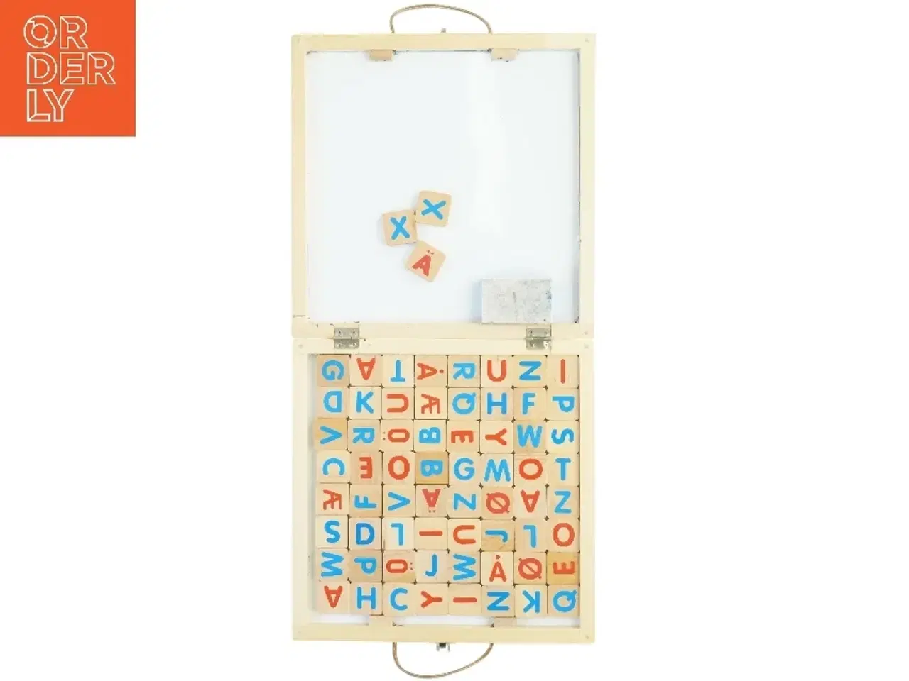 Billede 1 - Bogstavtavle med bogstavsbrikker (str. 30 x 30 cm)