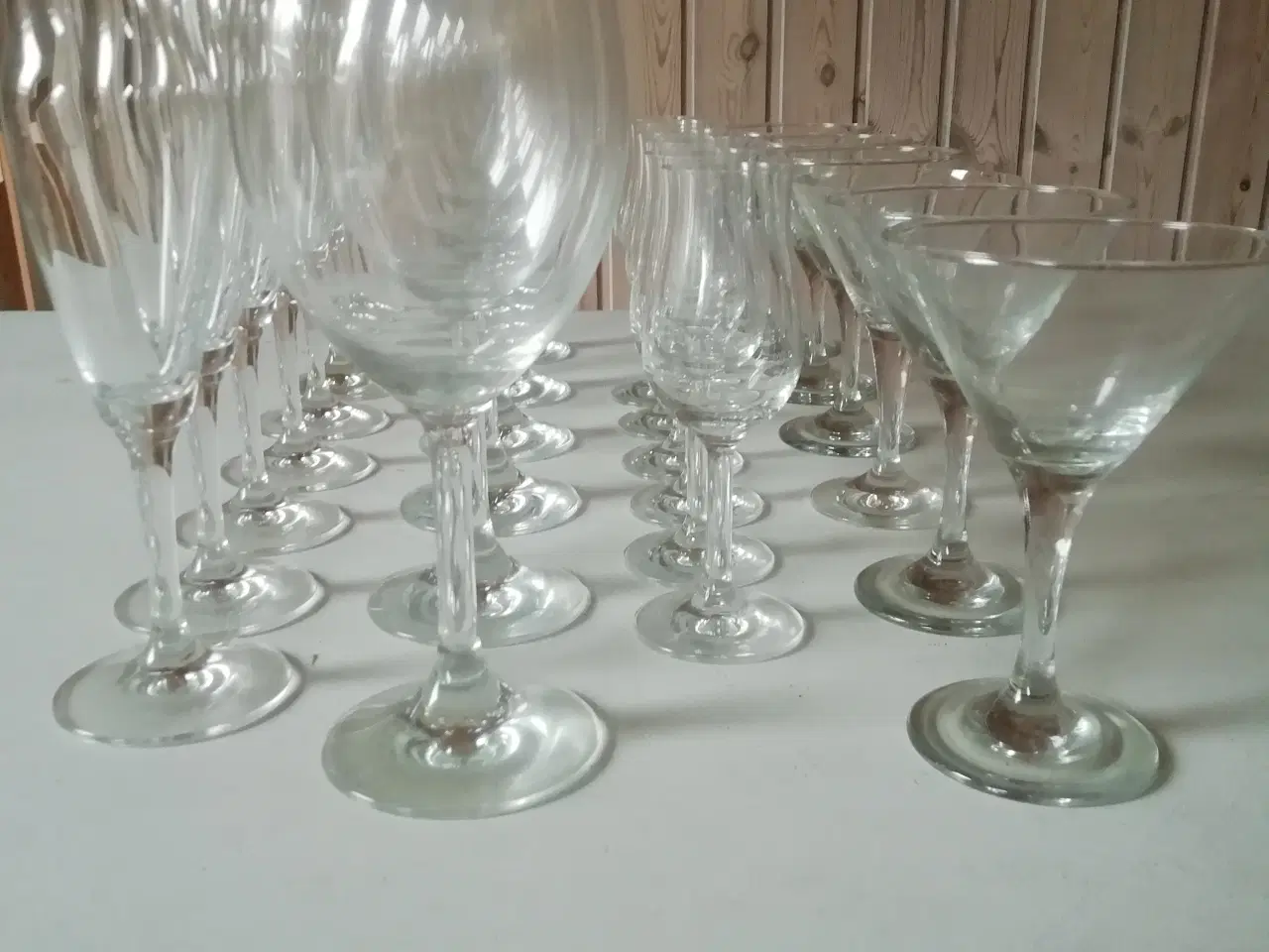 Billede 1 - 24 krystalglas Bourgognestellet