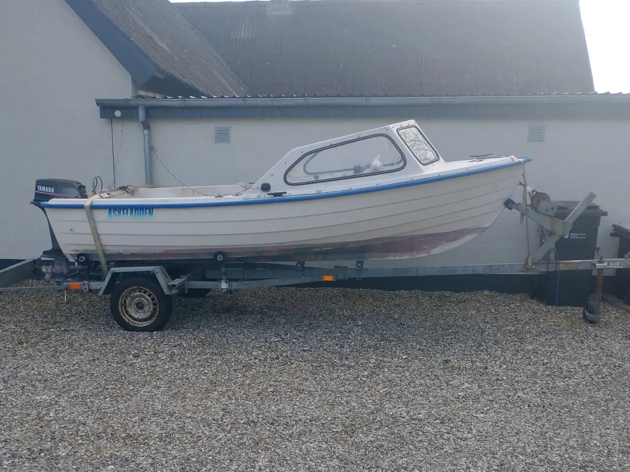 Billede 2 - Båd med motor og indregistreret bådtrailer