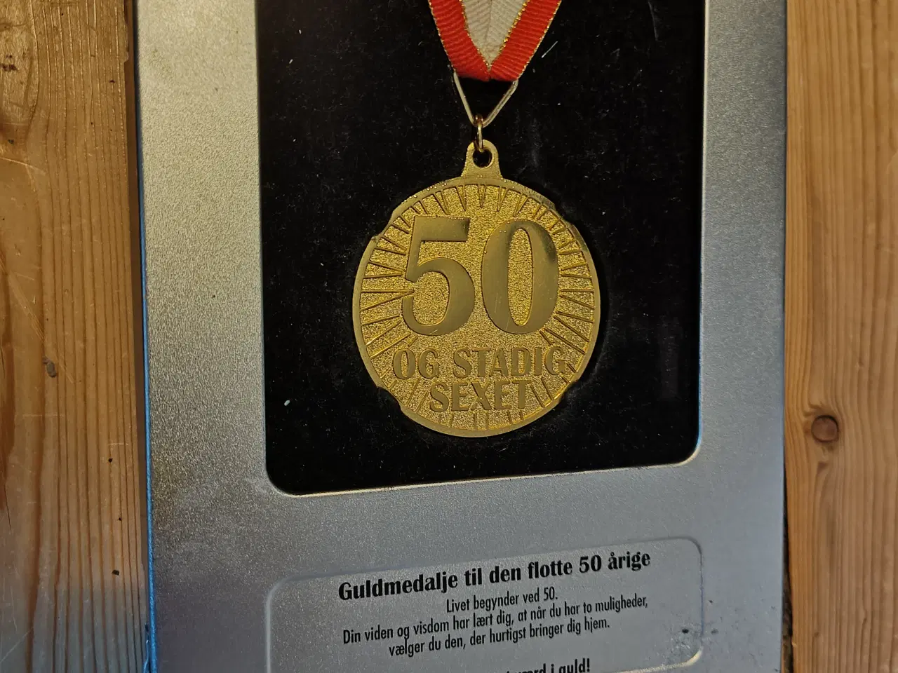 Billede 1 - 50 års medalje - 50år og stadig sexet