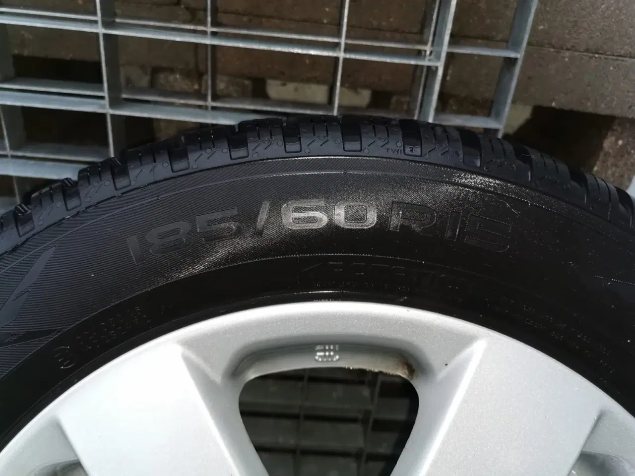 Billede 4 - Aludæk 185/60 R15 swift