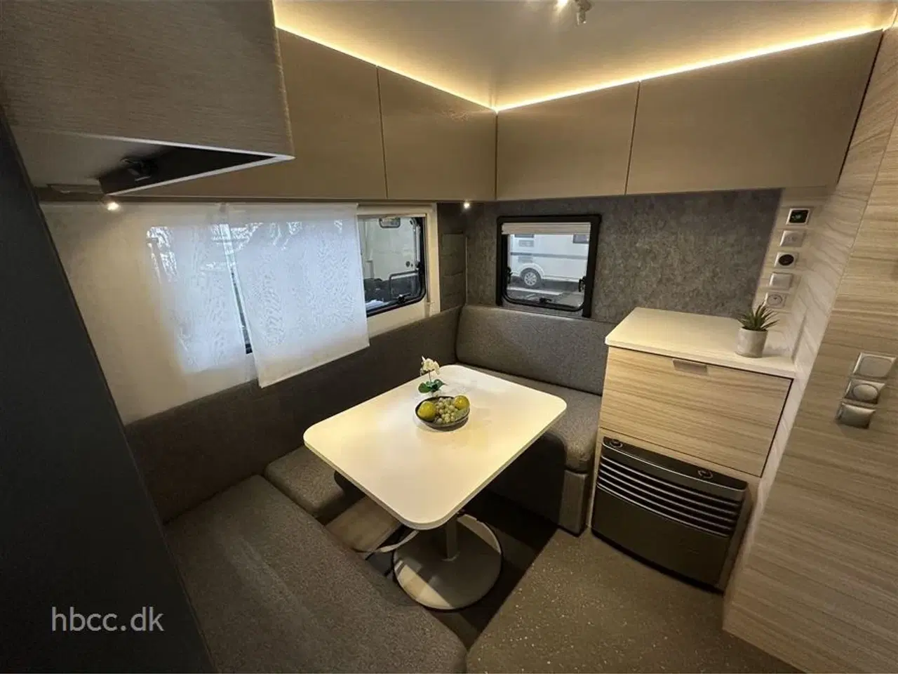 Billede 2 - 2026 - Adria Altea 492 LU Adria Altea 492 LU – Helt ny letvægtsvogn med enkeltsenge og moderne komfort