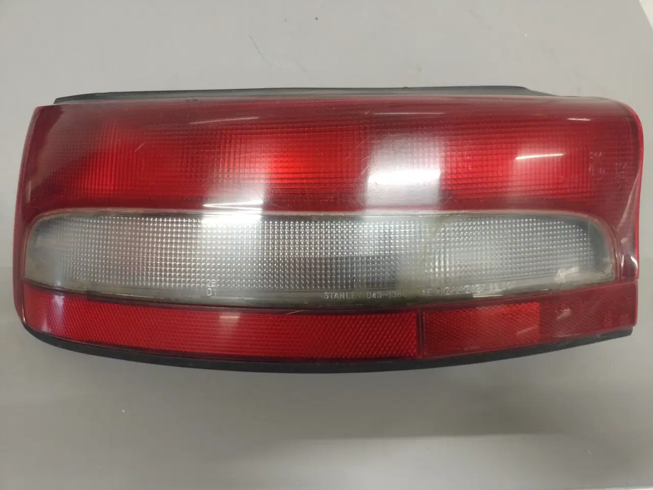 Billede 1 - Mazda 323 BG 3 dørs , baglygter