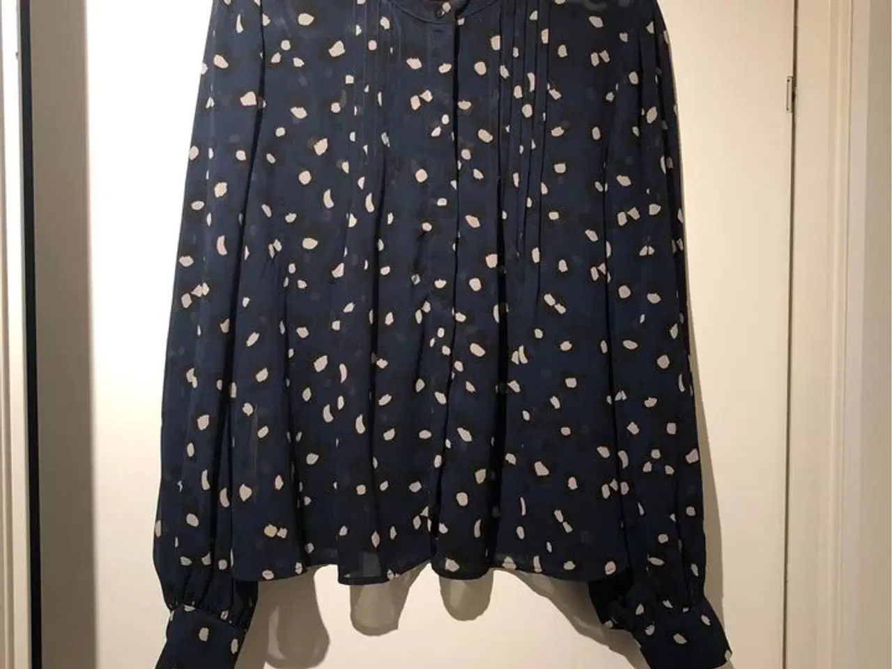 Billede 1 - MNG Bluse Str. L