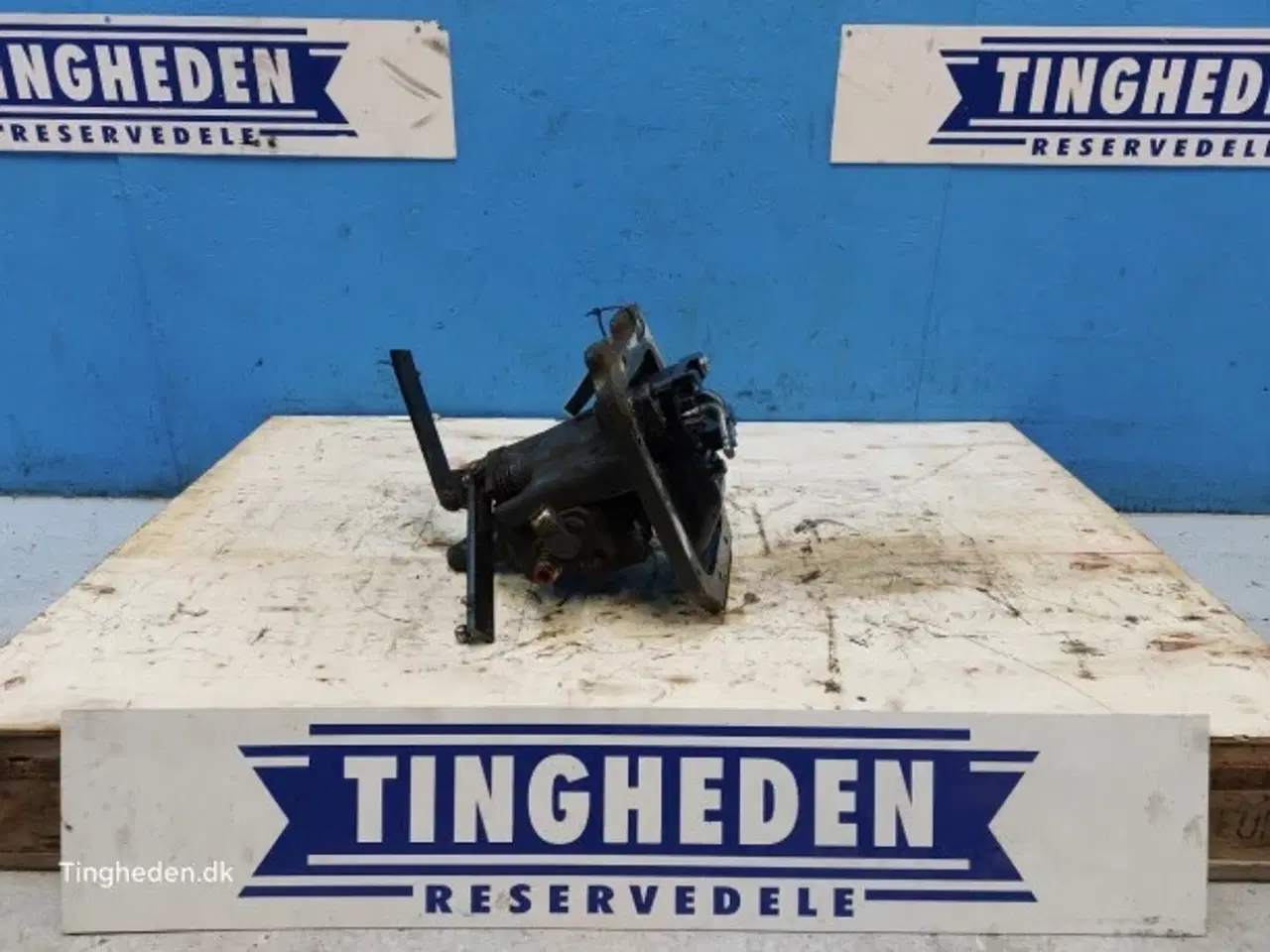 Billede 1 - Valmet 8050 Dæksel Transmission 33678500