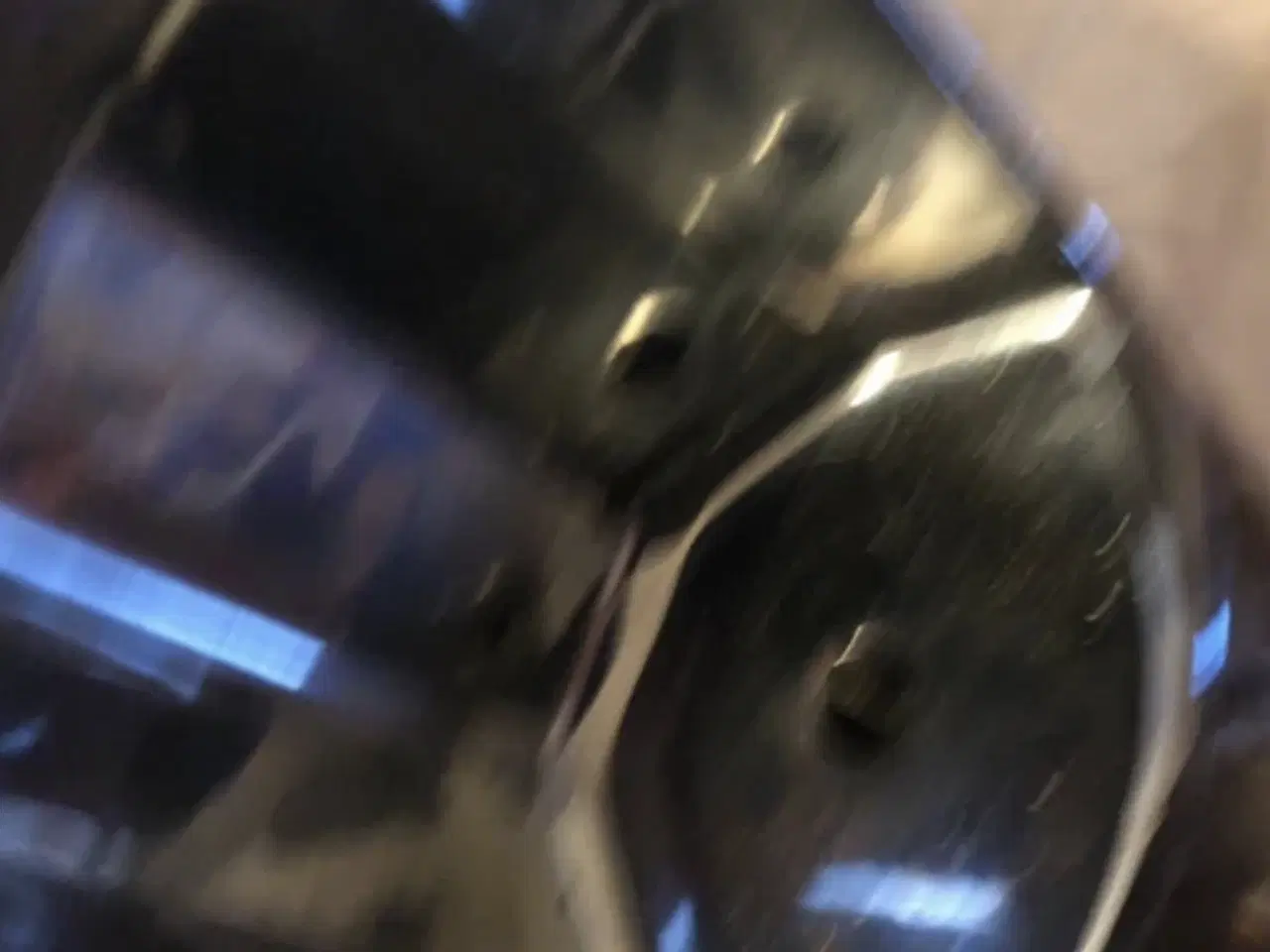 Billede 8 - 2 fine aksini krus/kande og spilledåse 