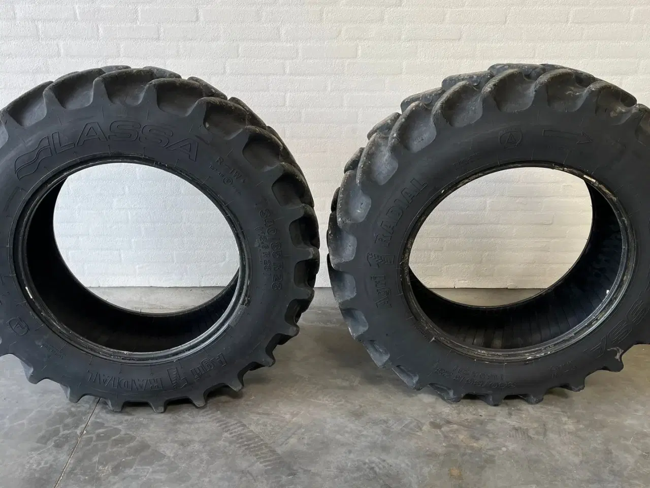 Billede 1 - Lassa 340/85R28