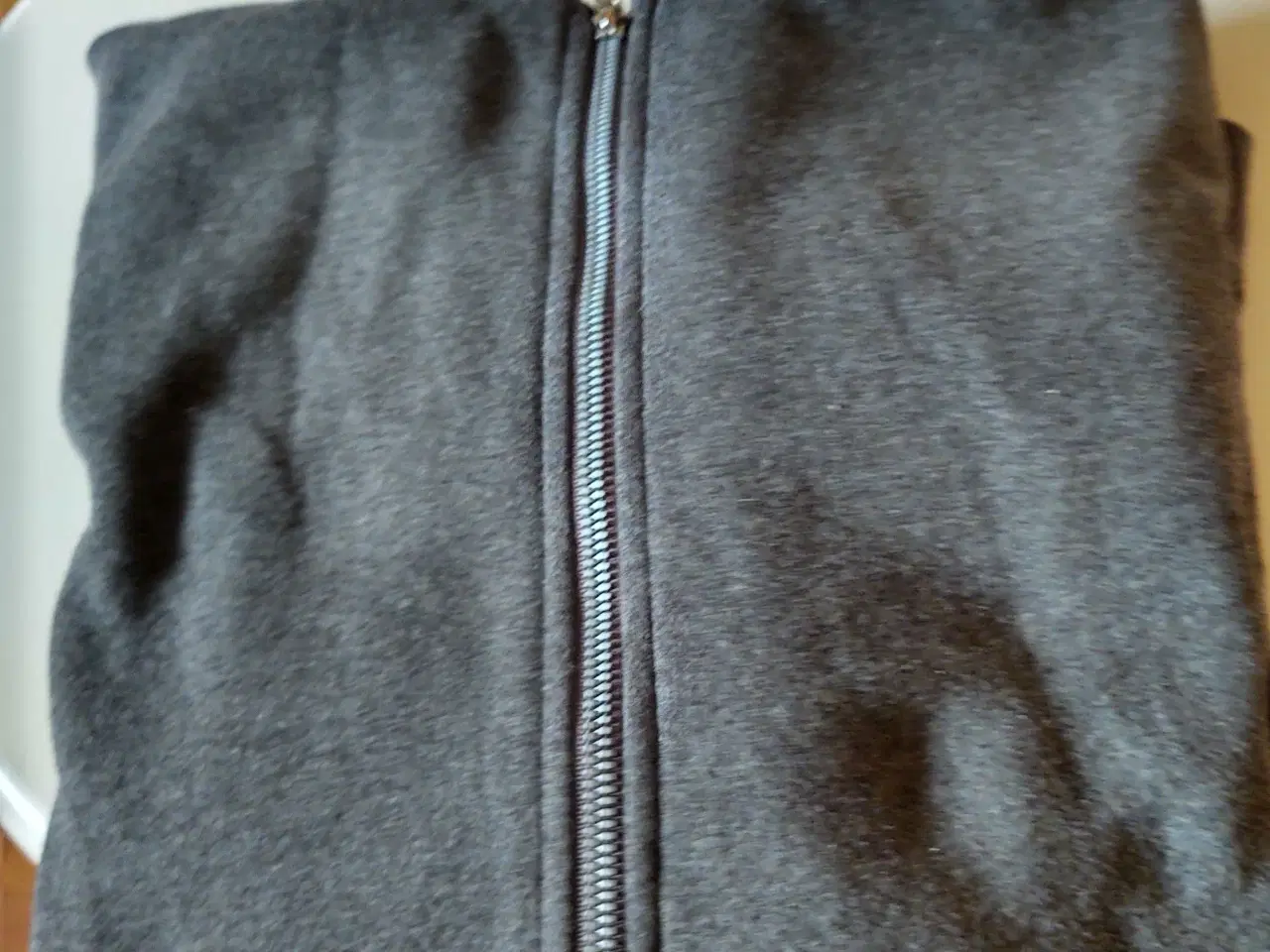 Billede 3 - Junior Fleece trøje grå med lynlås/hætte
