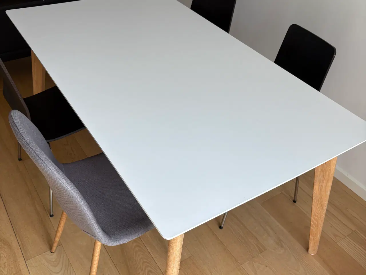Billede 5 - Spisebord