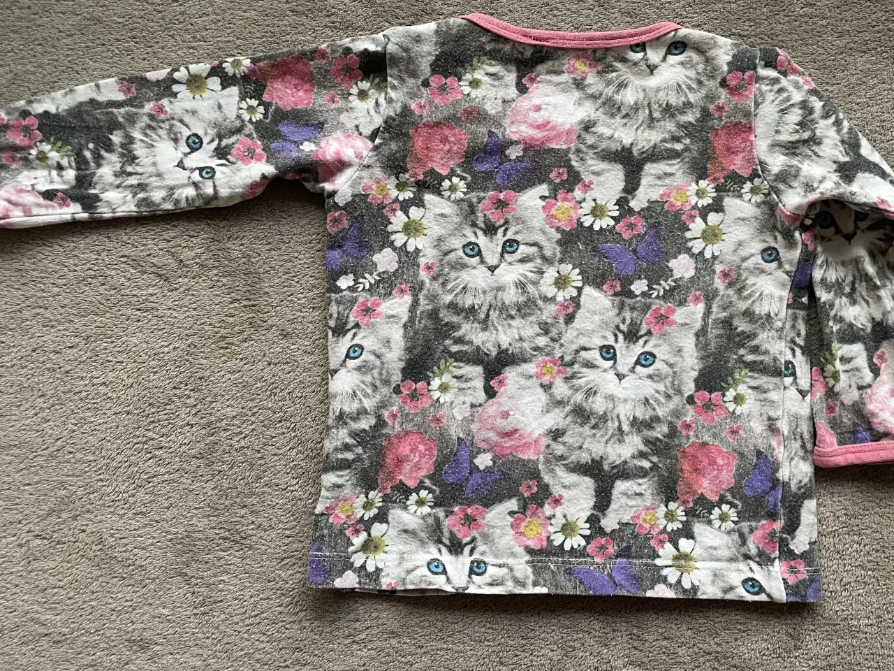 Billede 2 - Sød katte bluse str 80