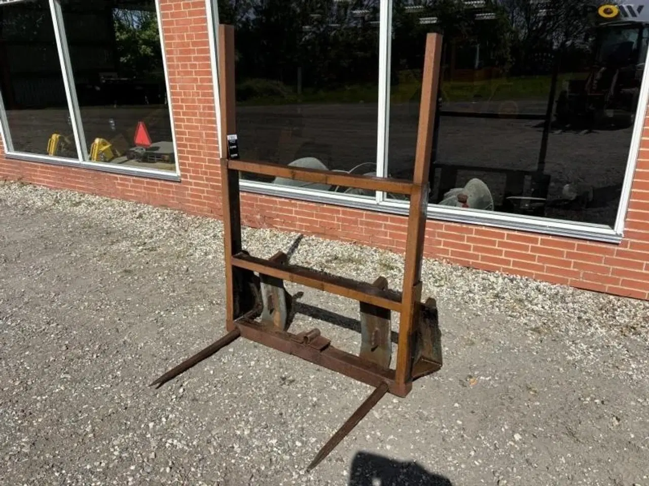 Billede 1 - - - - Halm spyd