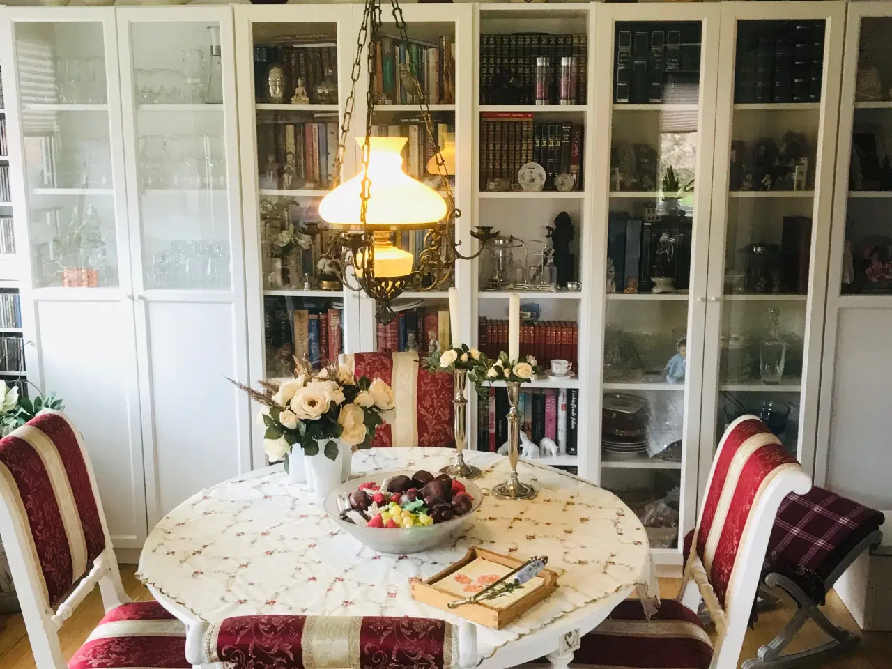 Billede 3 - Spisebord antik,stole(oprindeligt fra Folketinget)