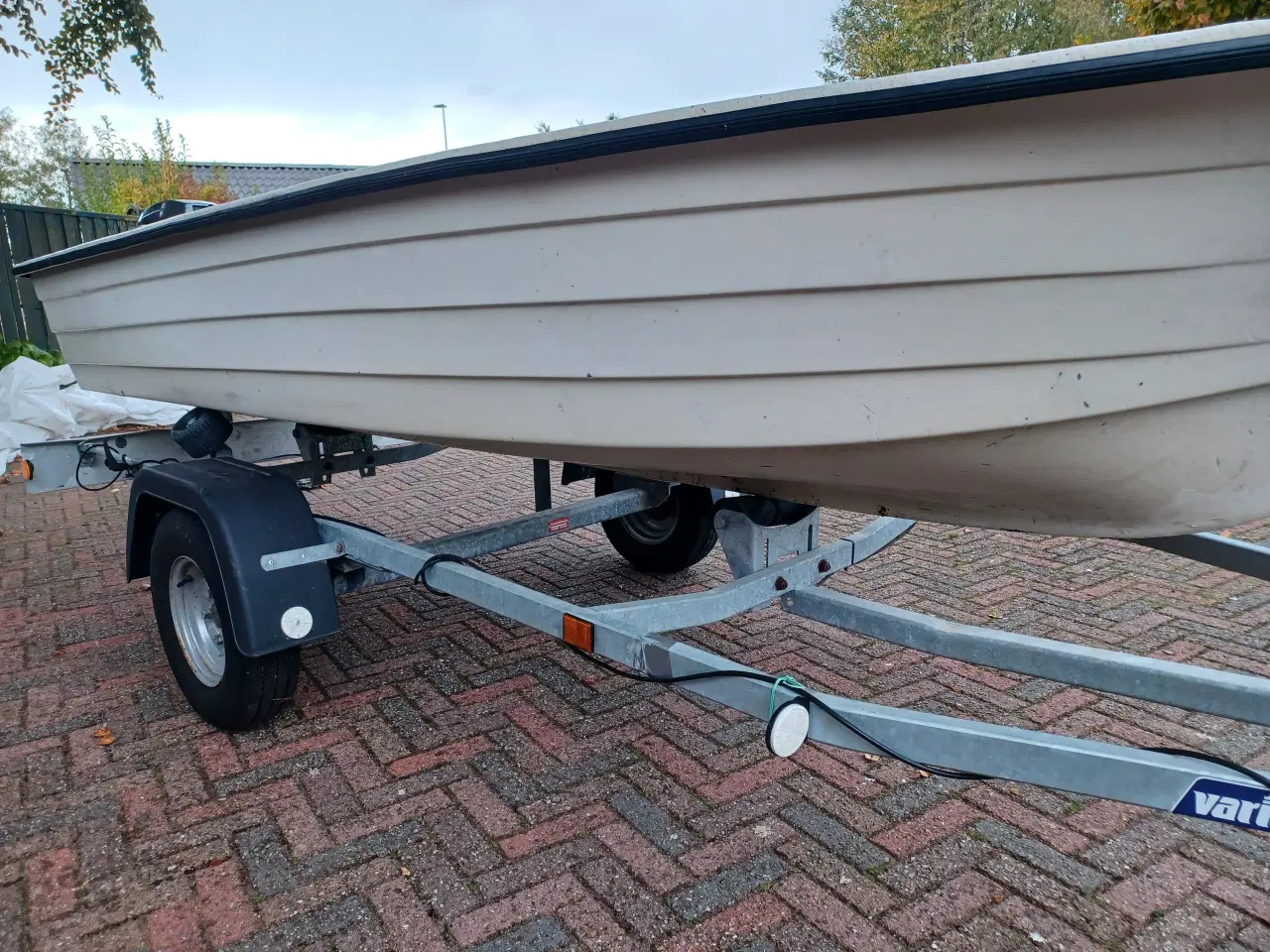 Billede 12 - Motorbåd med trailer 