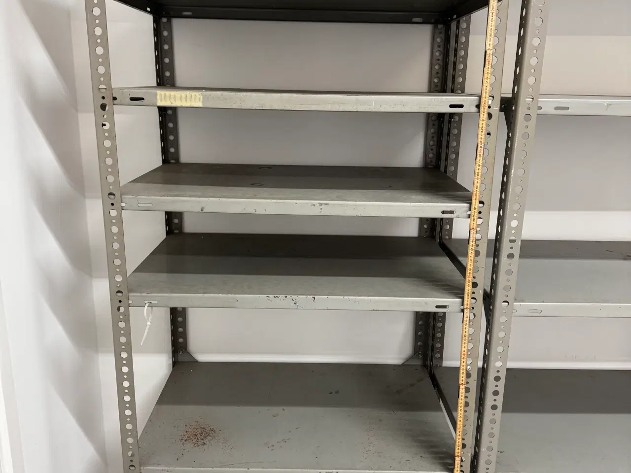 Billede 1 - Robust reolsystem med hvide 20mm træ hylder