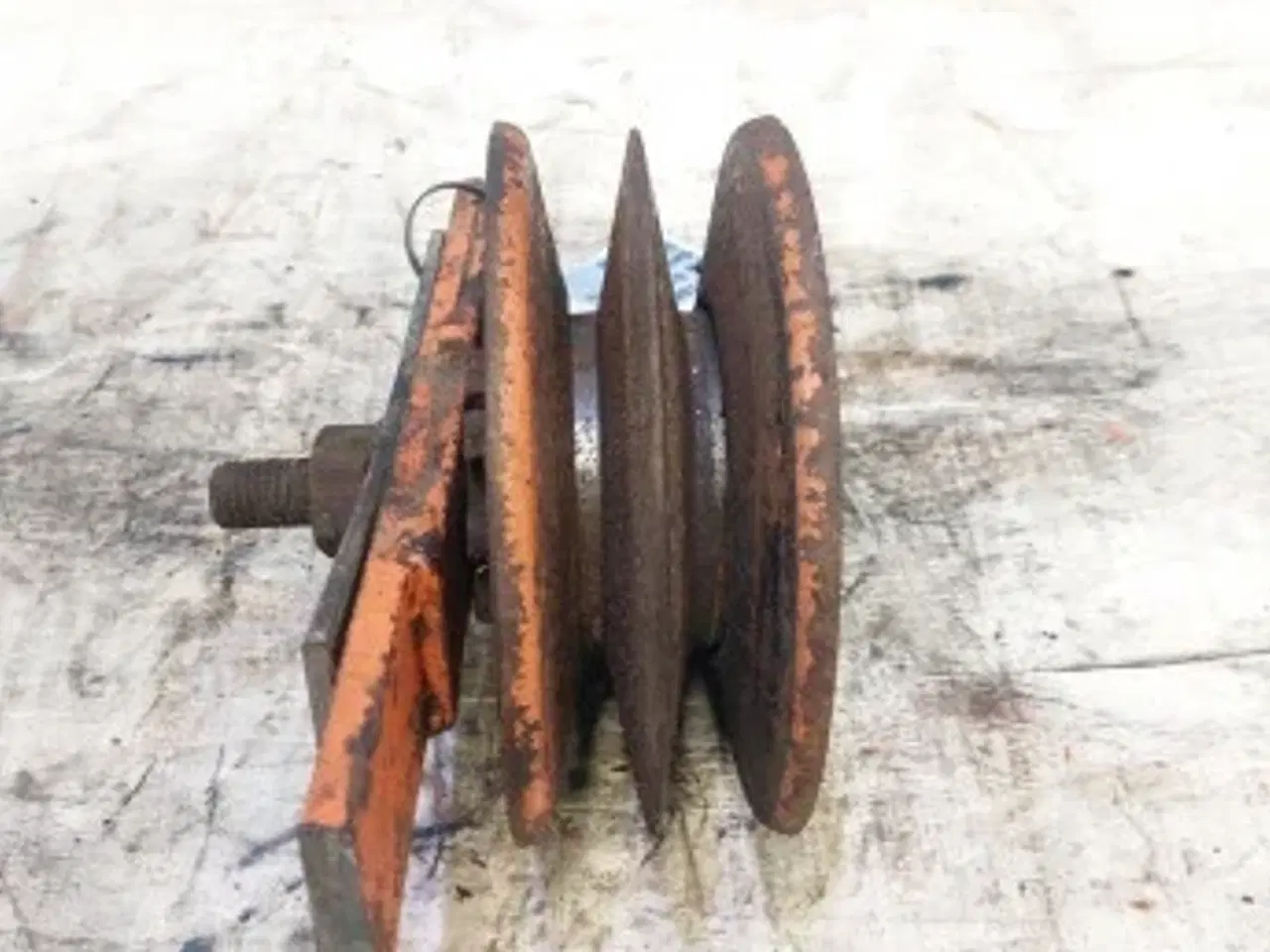 Billede 5 - Dronningborg D1200 Underblæser variator Remskive 28410430 komplet