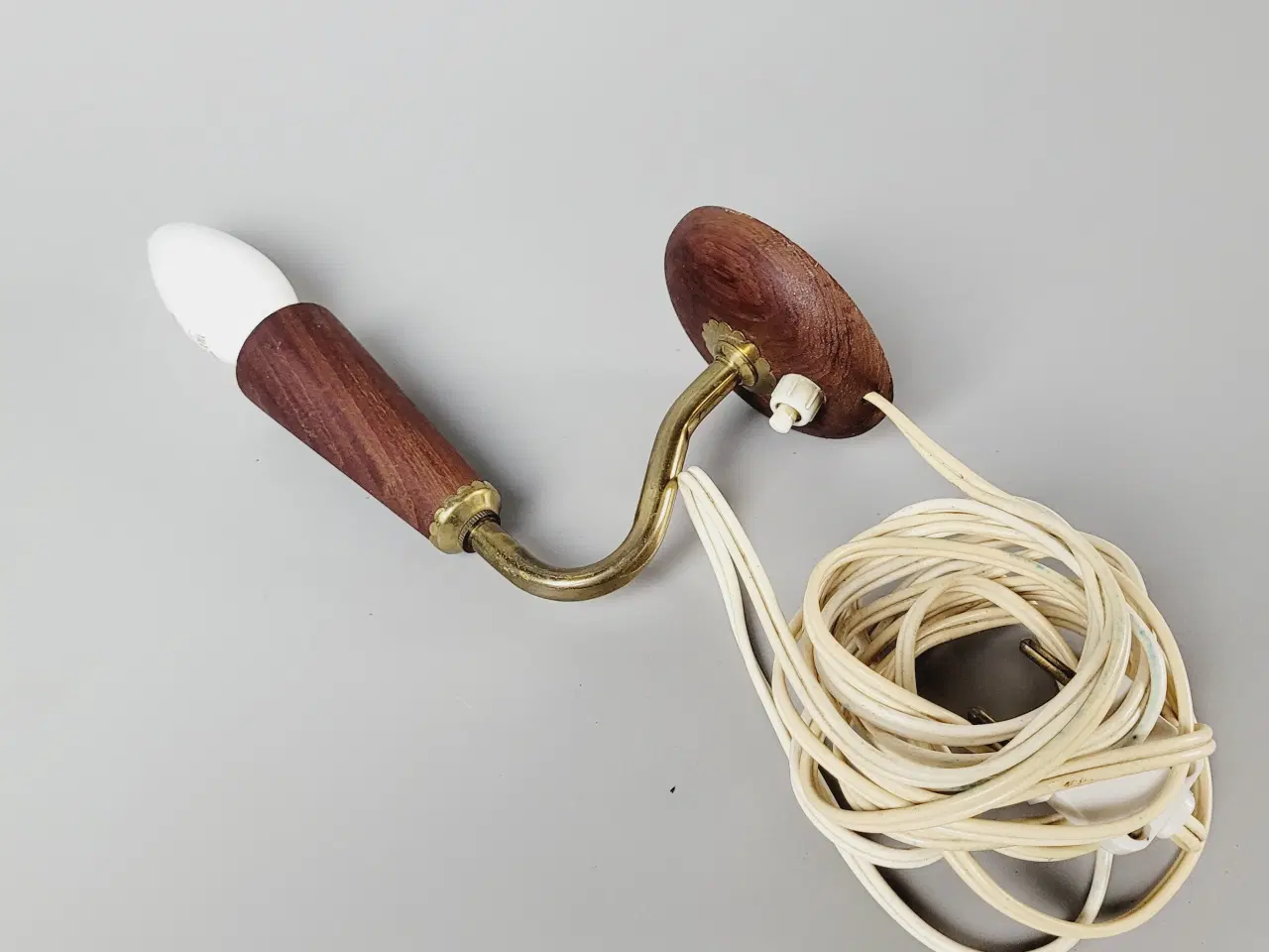 Billede 4 - ⭐️· Teak væglampe fra 50/60'erne