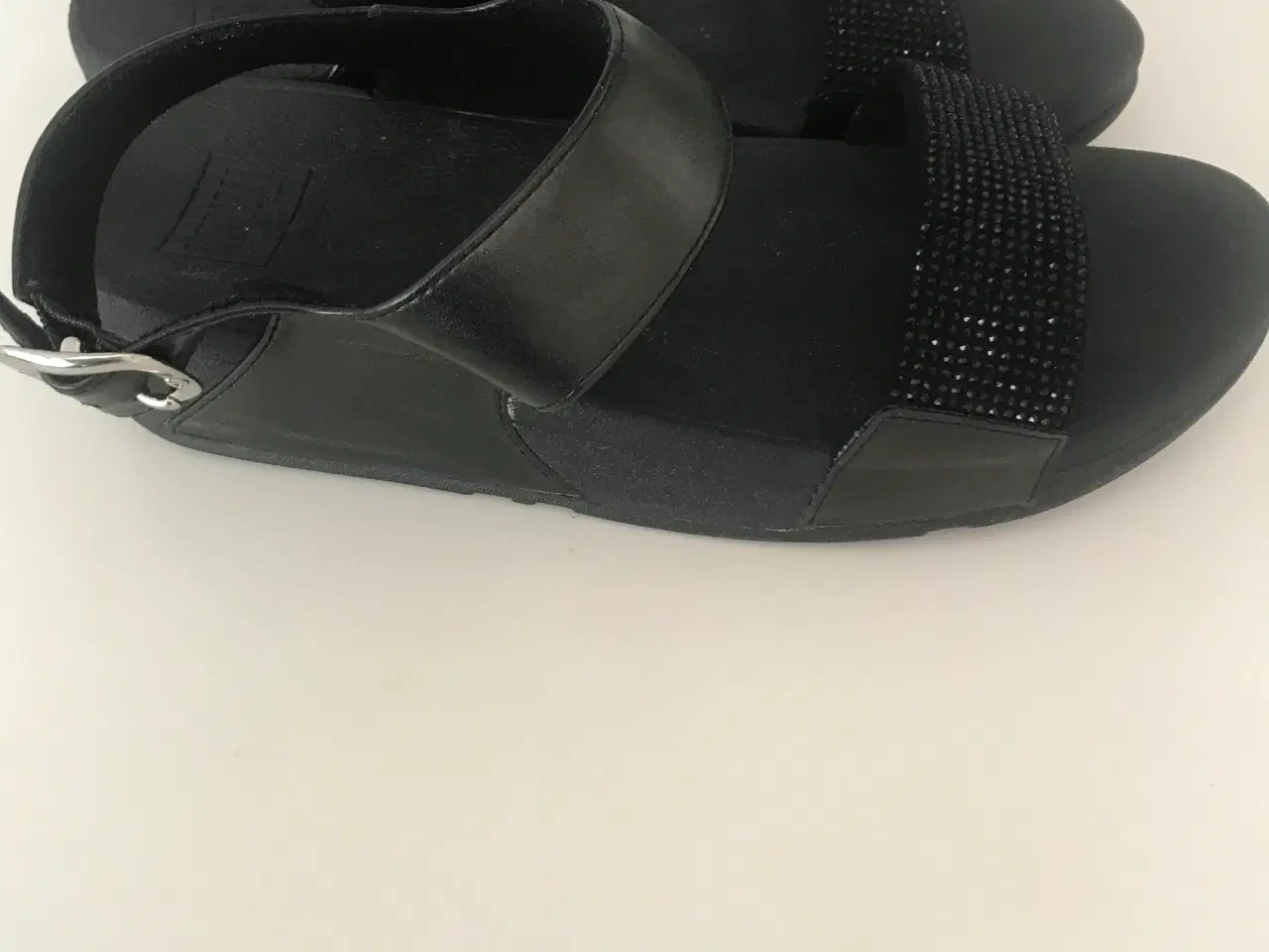 Billede 3 - FitFlops sandal str. 38 sort med hælrem