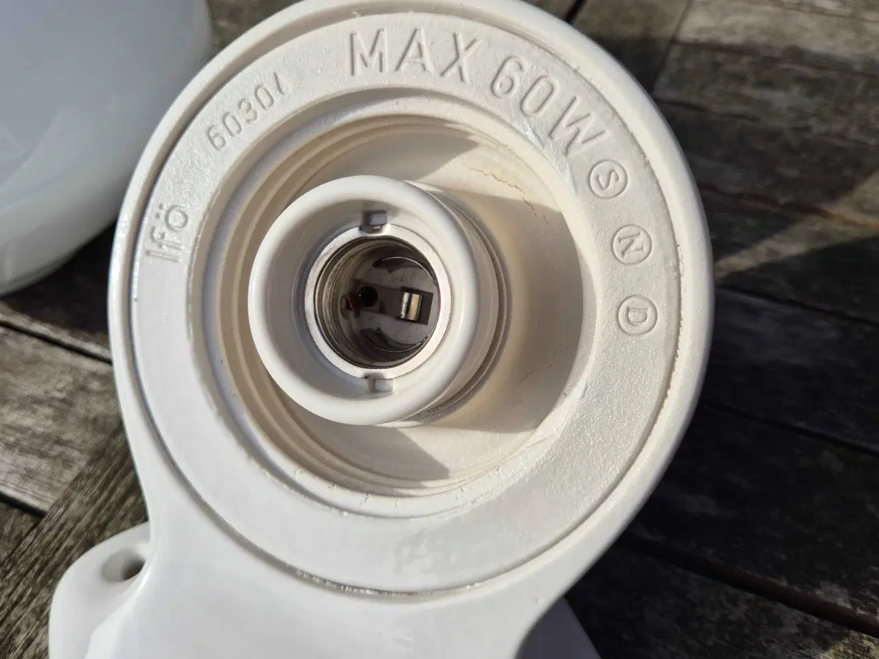 Billede 7 - Hvid badeværelseslampe fra Ifö 